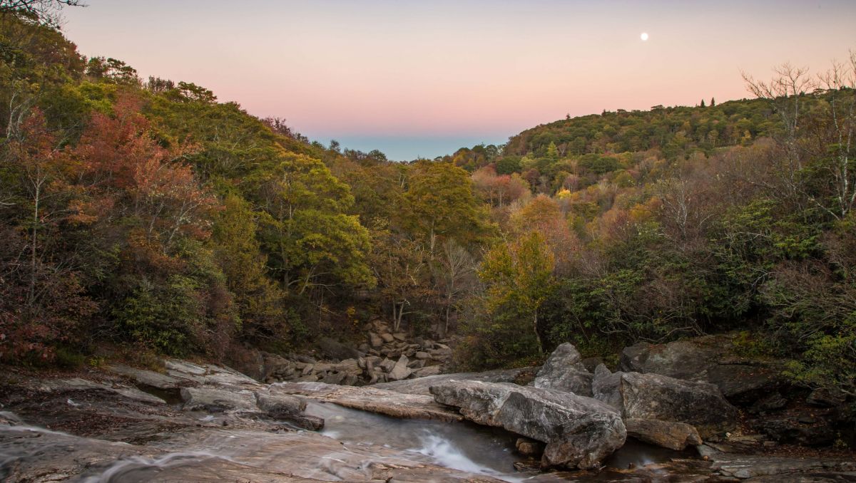 8 Outdoor Fall Adventures in North Carolina